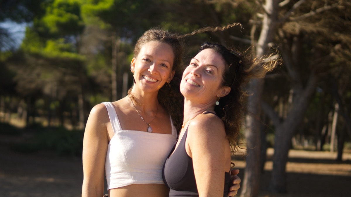Liza and Emy together outdoors